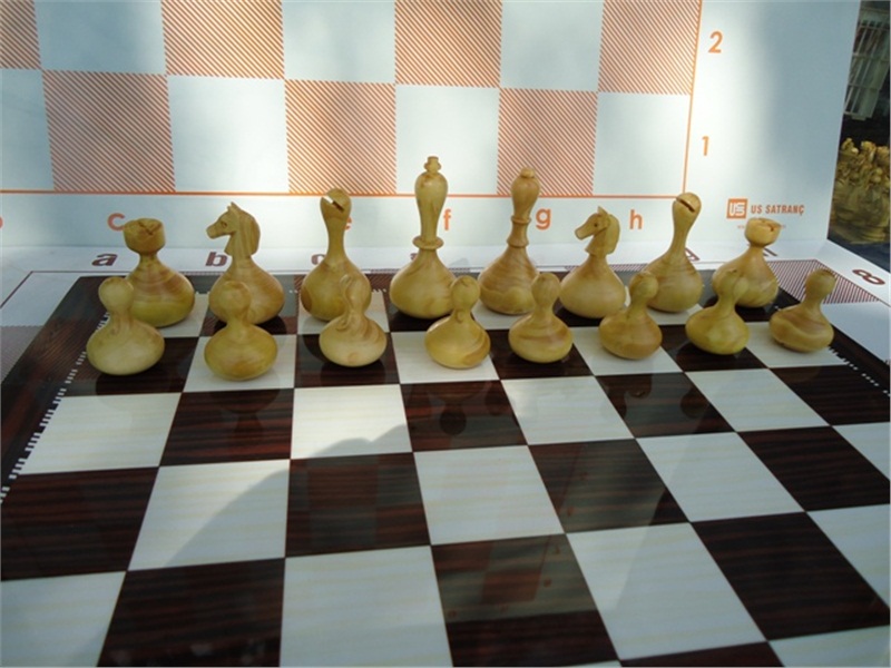 Wobble Chess Sallanan Satranç Taşı